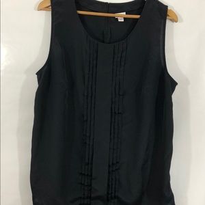 ⬇️$10 Black sleeveless blouse pleated front XXL